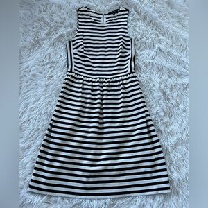 Madewell Black & white striped dress - Size XXS